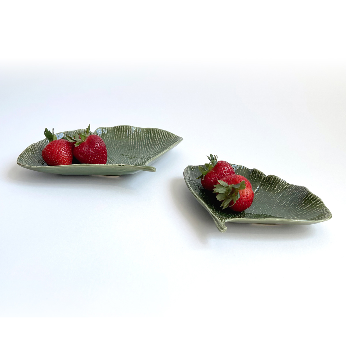Creative Co-Op Gingko Leaf Plates, Set of Two